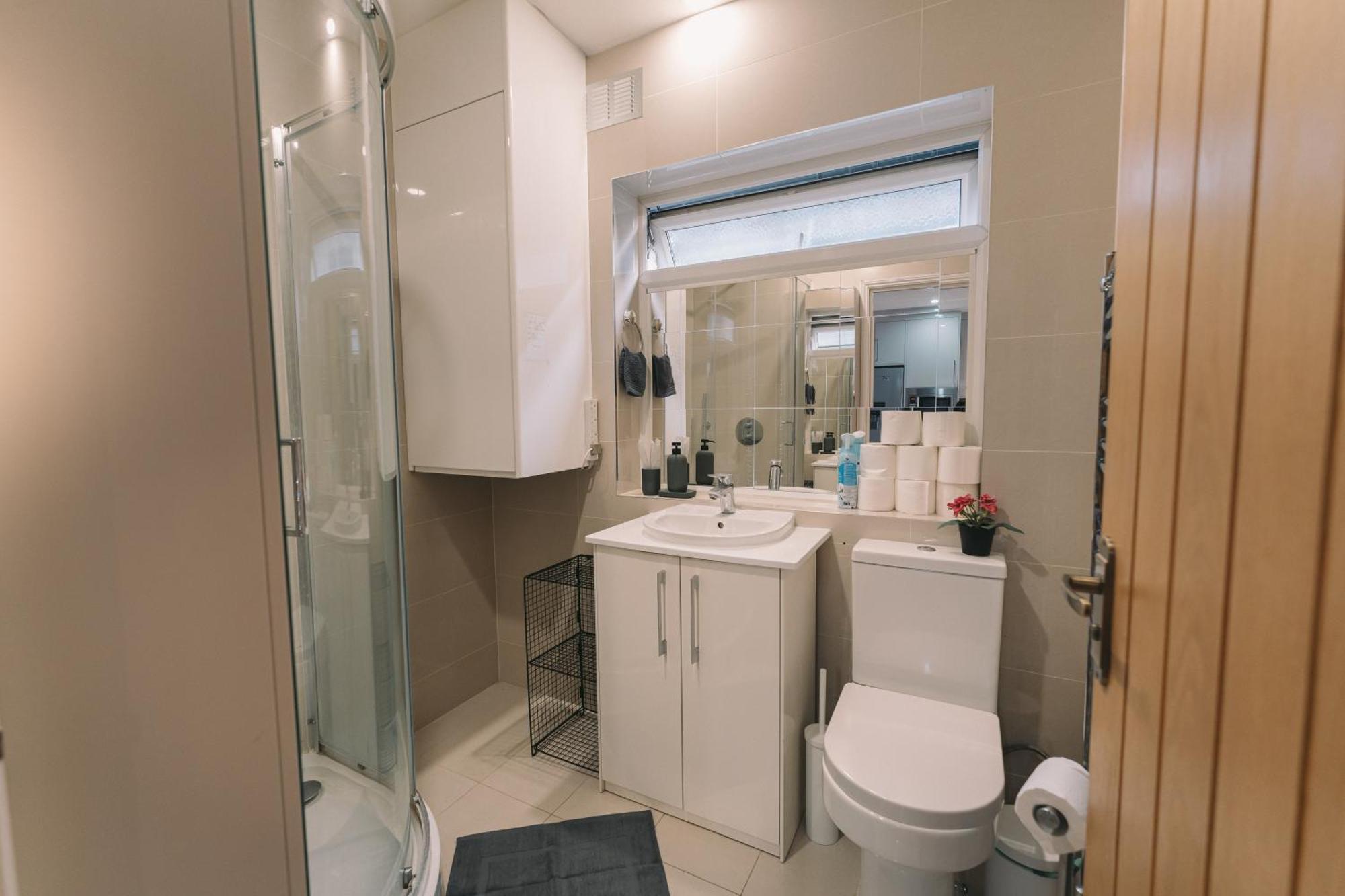 Appartamento Modern Flat By The Underground. Londra Esterno foto