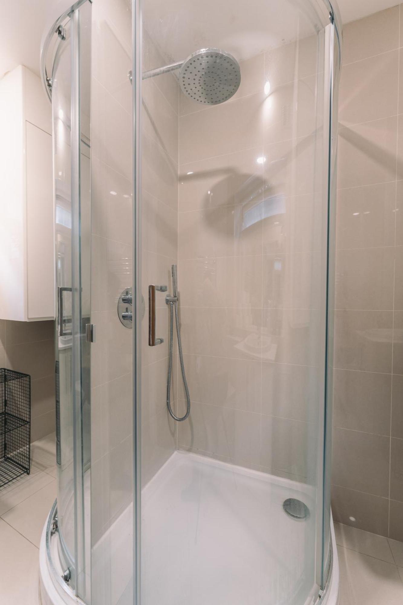 Appartamento Modern Flat By The Underground. Londra Esterno foto